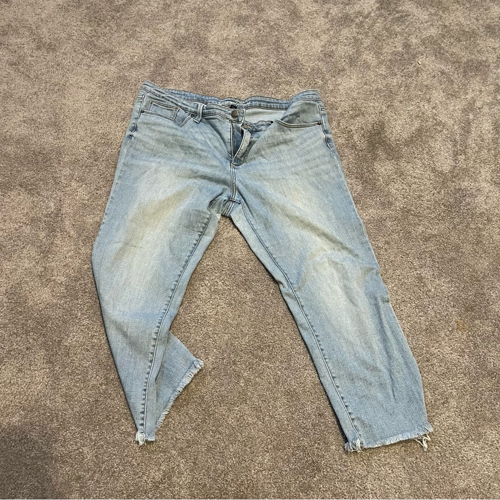 Universal Thread High Rise Straight Crop